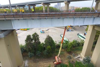 南京长江大桥换新衣 防水工程焕新颜